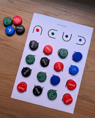 Atenção e Cores — atividade com tampinhas de garrafa reutilizadas